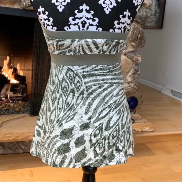 Athleta Strapless Active Empire Waist Top - Picture 2 of 4